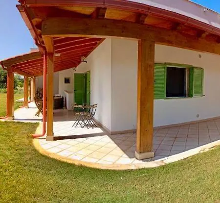 Villalauraecostanza *