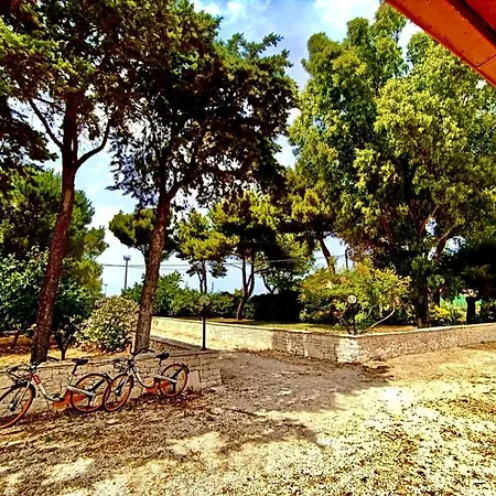 Villalauraecostanza *