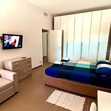 Villalauraecostanza *